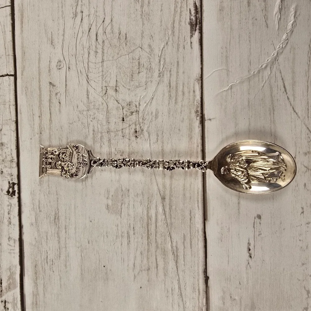 Vintage Christmas Souvenir Spoon Set 1972-1979 Silverplate Holiday‎ Collectibles